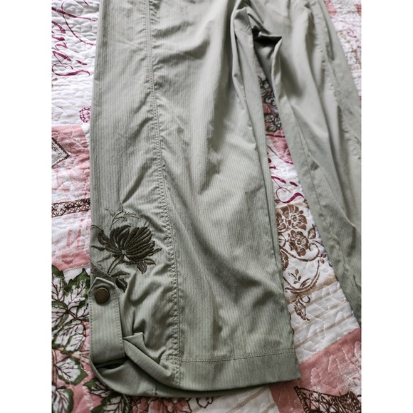 Zenergy By Chico's Womens Crop Pants Lightweight Pull-on Embroidered Size M(8) - Picture 4 of 10